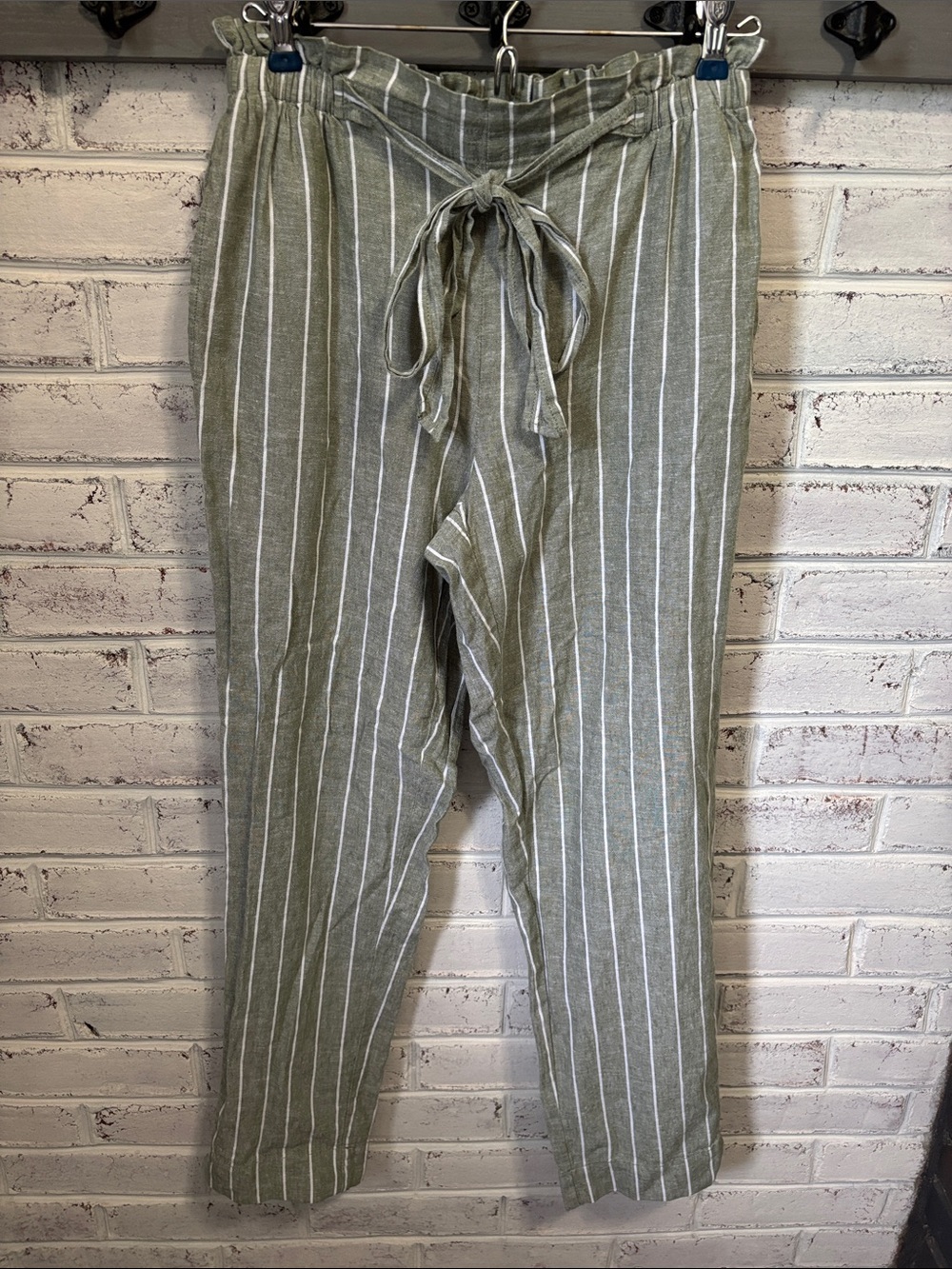 beachlunchlounge Olive Green and White Striped Straight Leg Pants Size Small